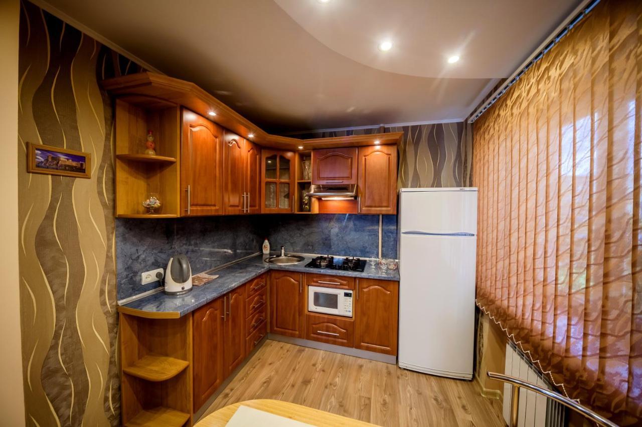 Apartment Lux Gomel Exteriör bild